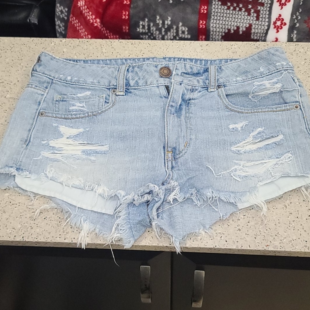 American Eagle distressed shorts